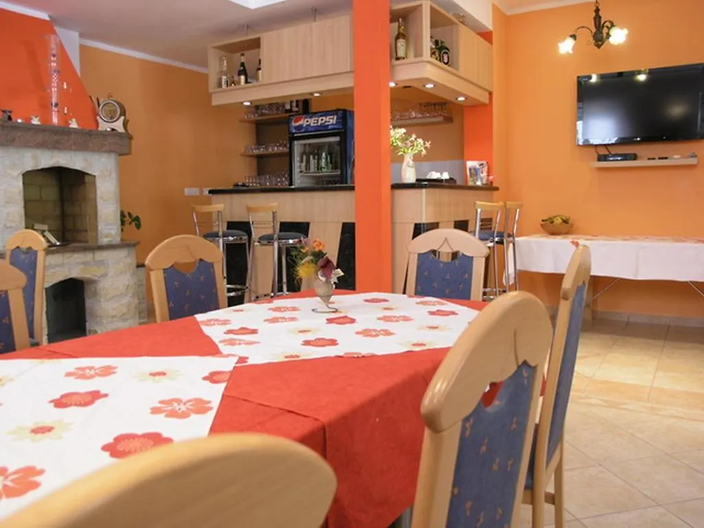 Guest house Apartments Anita Pula