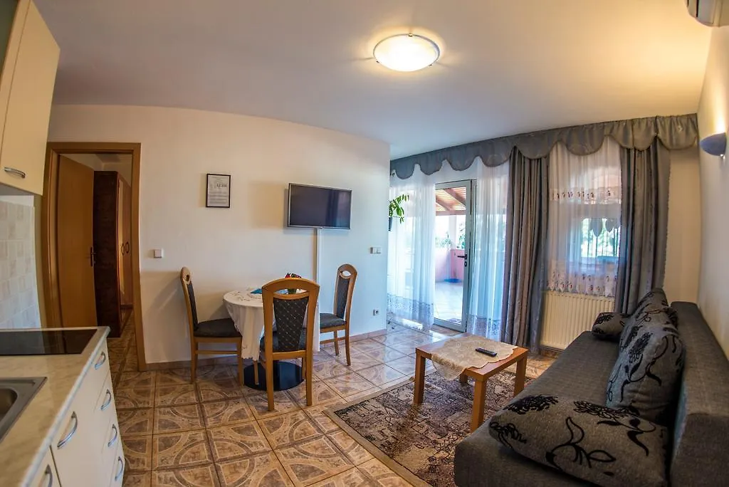 Guest house Apartments Anita Pula