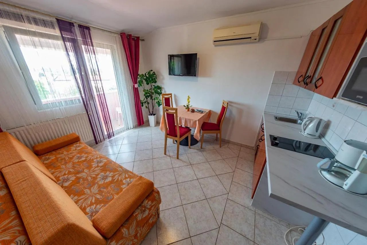 Apartments Anita Pula Guest house