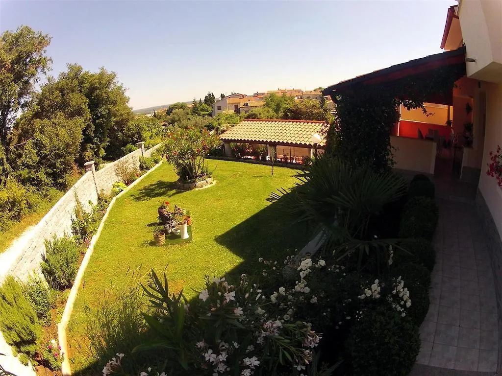 Guest house Apartments Anita Pula